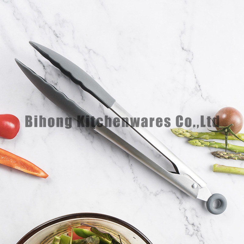 9" Tongs