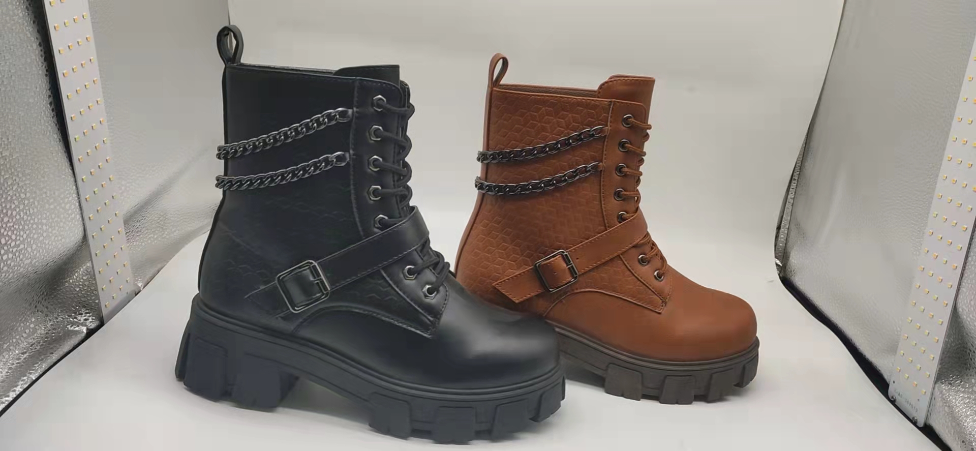 Women's mid-high boots