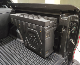 Side compartment of pickup truck