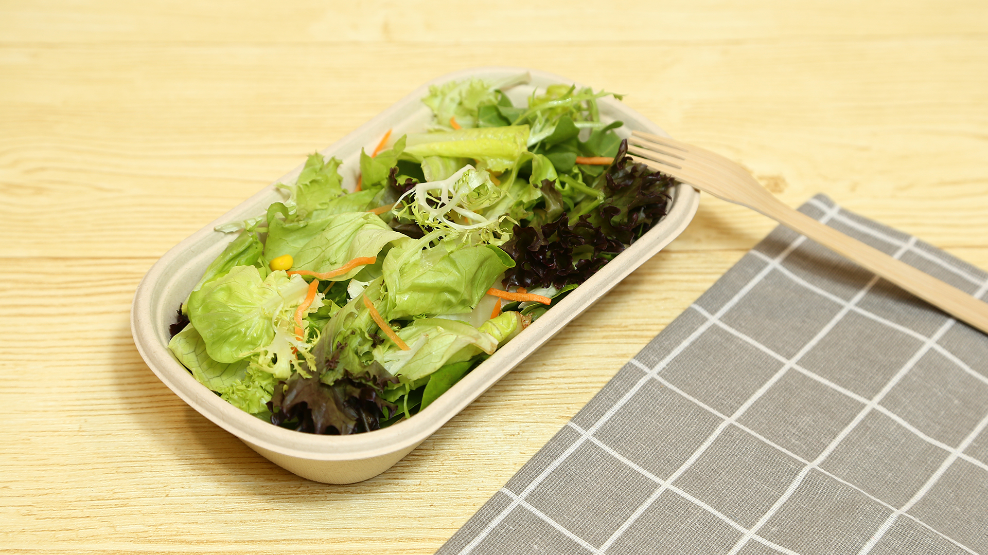 Eco-friendly compostable bagasse sugarcane salad box with lid