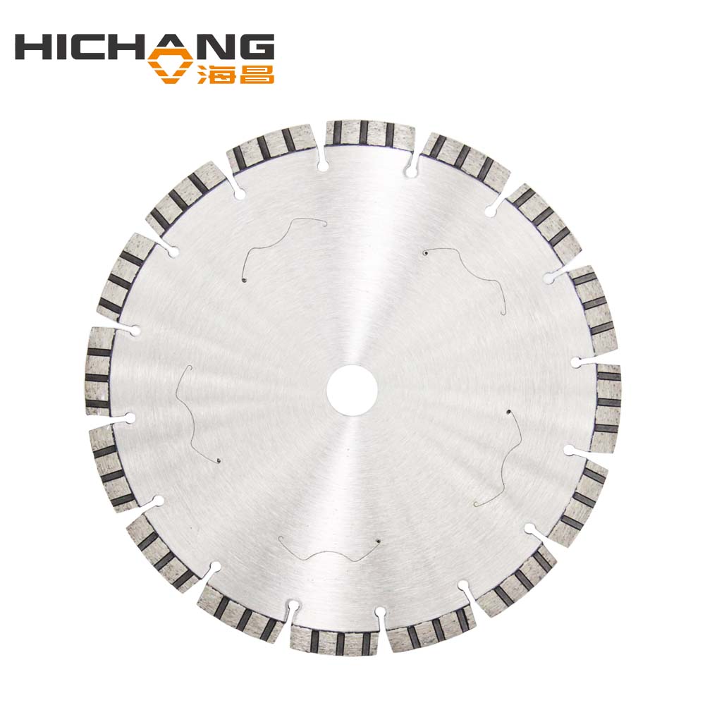 Diamond laser welded saw blade with silencer wire