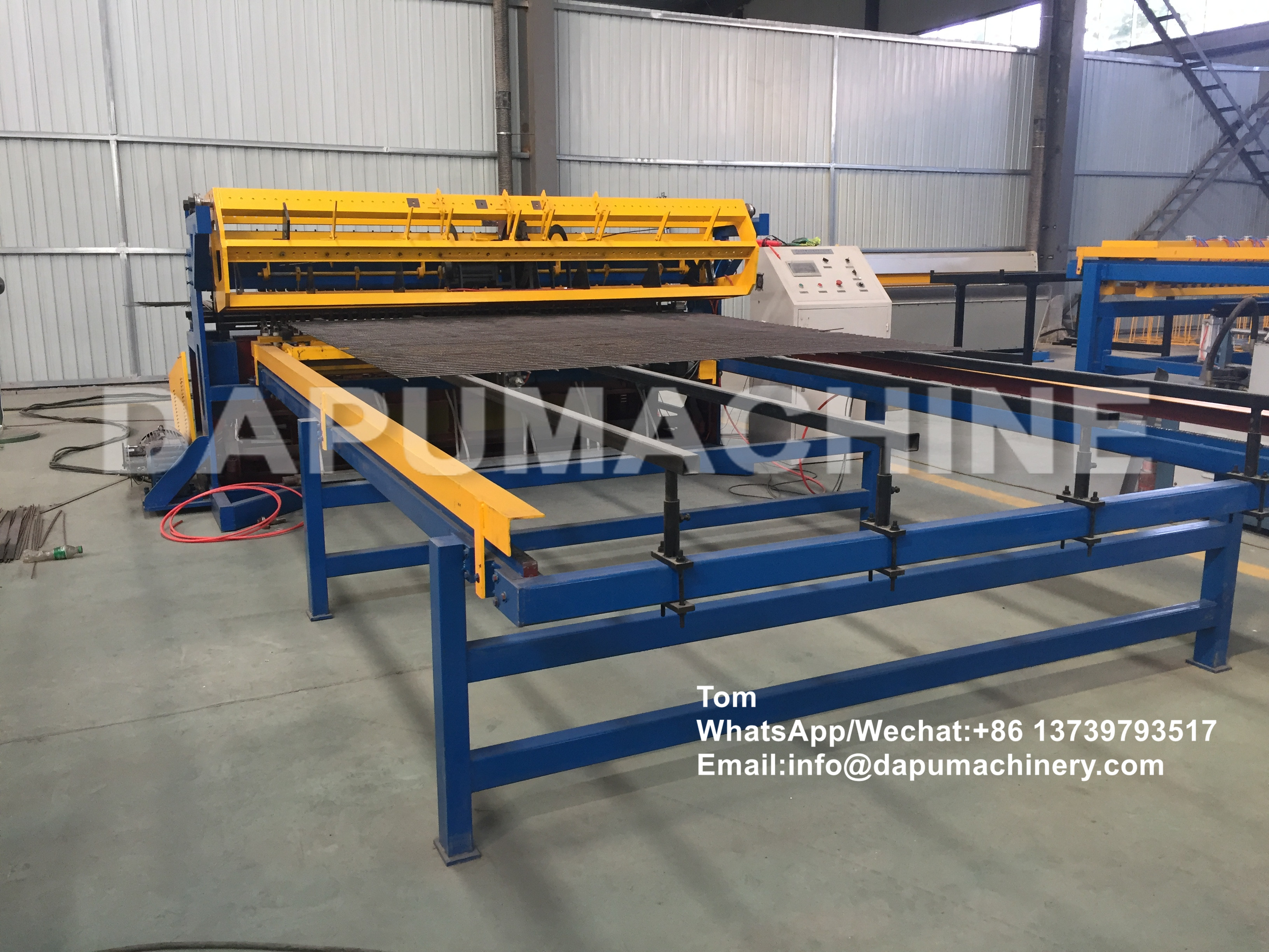 Galvanized wire panel mesh welding machine for fence