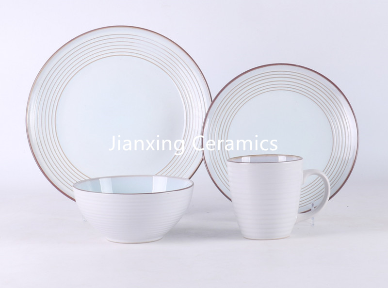 Reactive glaze stoneware dinnerware set