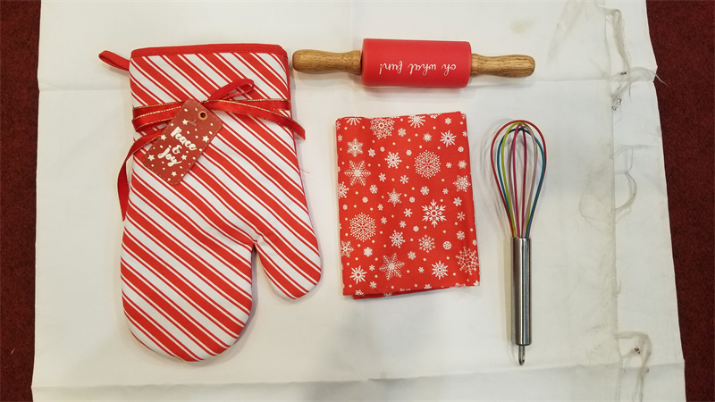 Baking oven mitt set