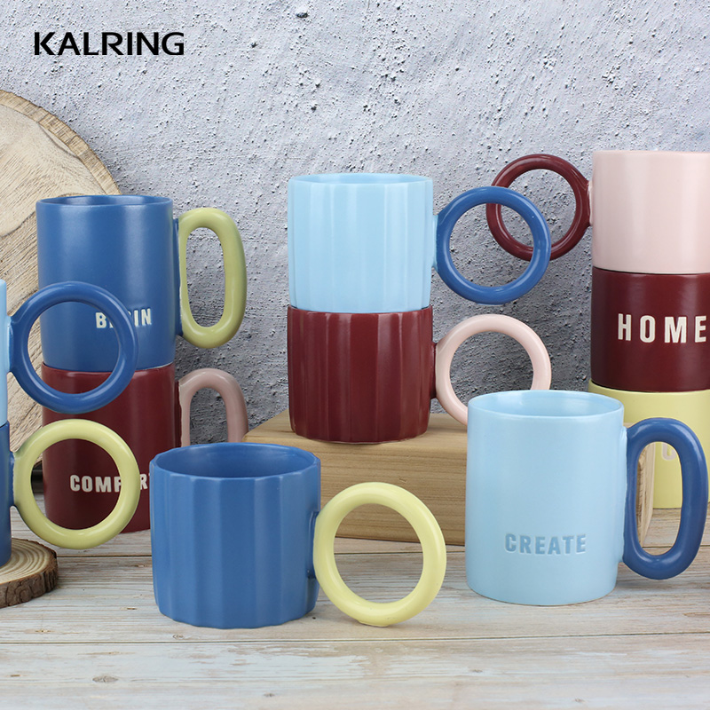 Round handle clashing colors