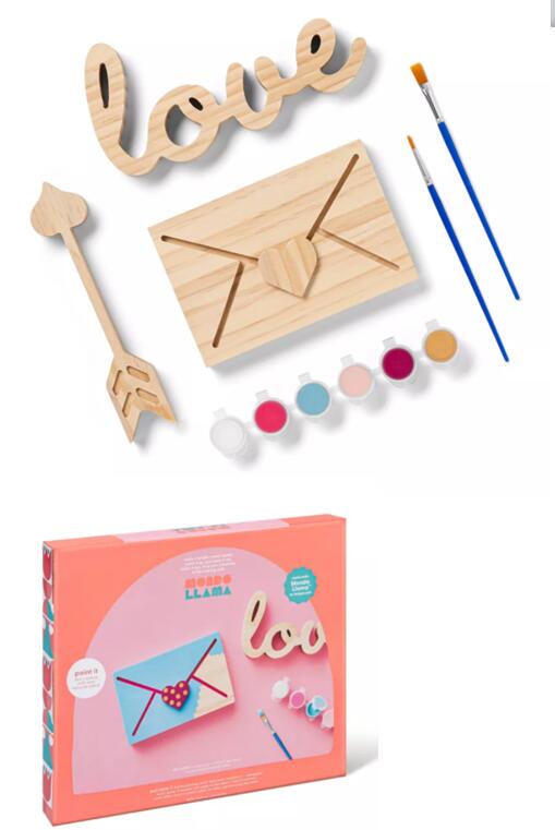 paint-your-own Valentine's day wood kit
