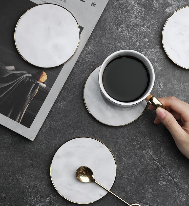 Light lxury round marble coasters with cork mat