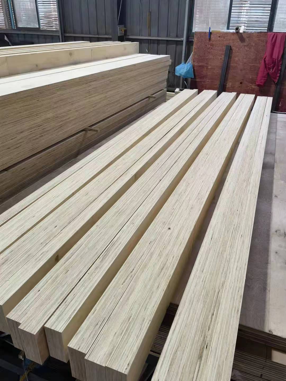 Structural laminated veneer lumber