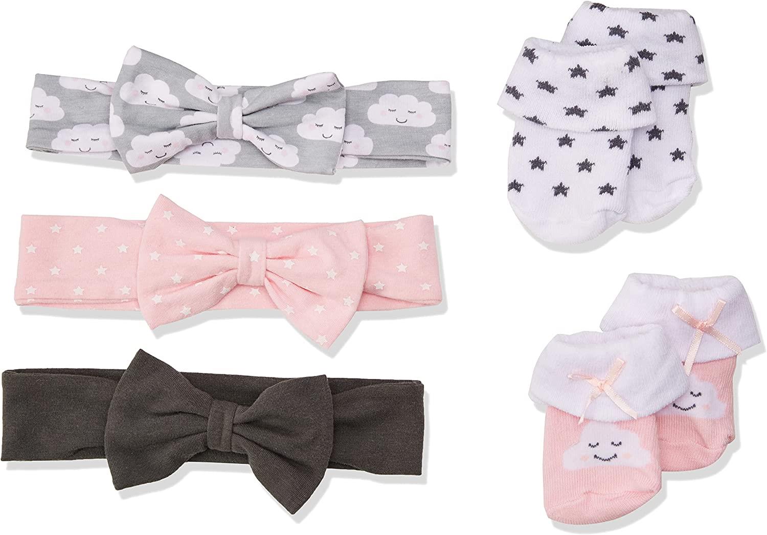 Neutral baby cotton bib and sock set