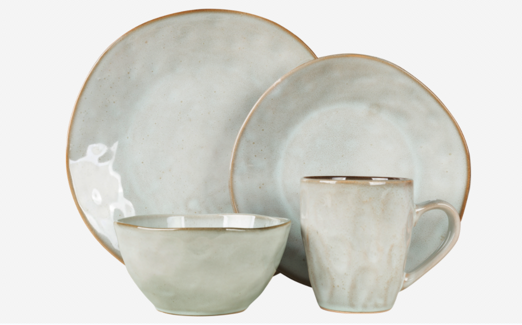 dinnerware set