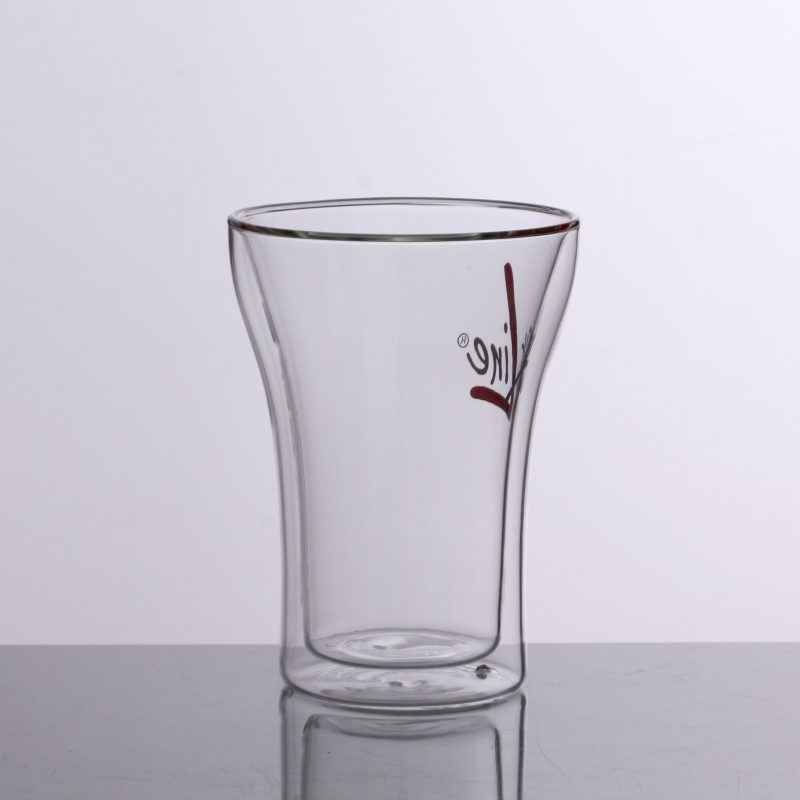 Horn shape high borosilicate double wall beer glass cup