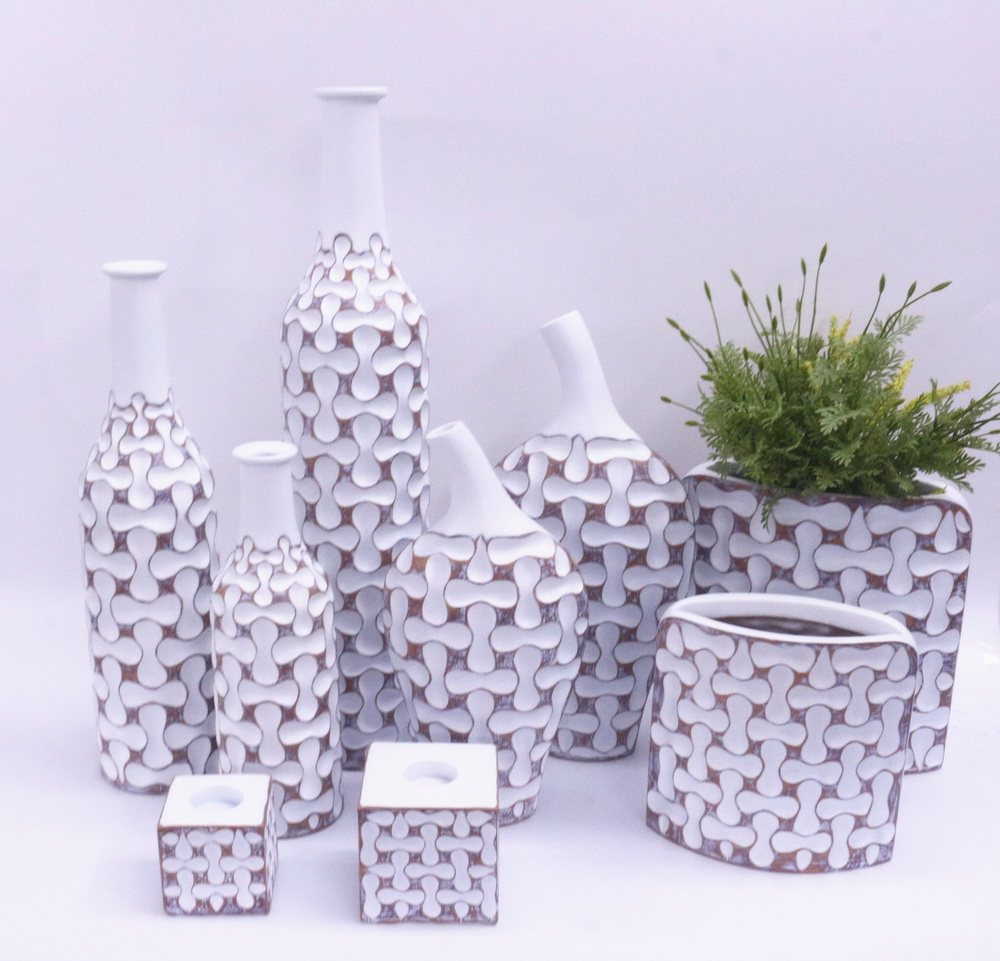 Polyresin vase