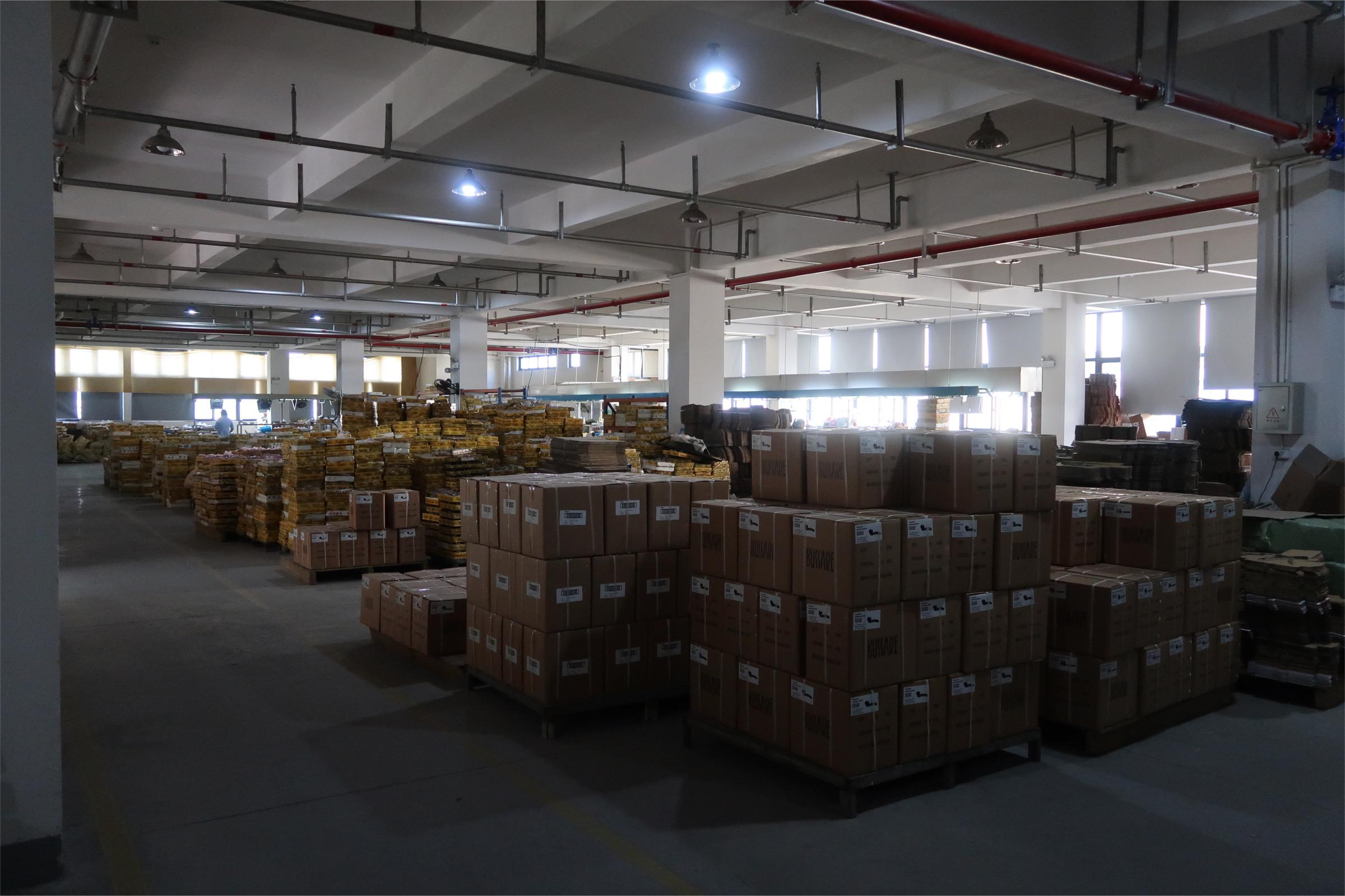 Rui'an Honghang Metal Co., Ltd. – tornillo de acero 1