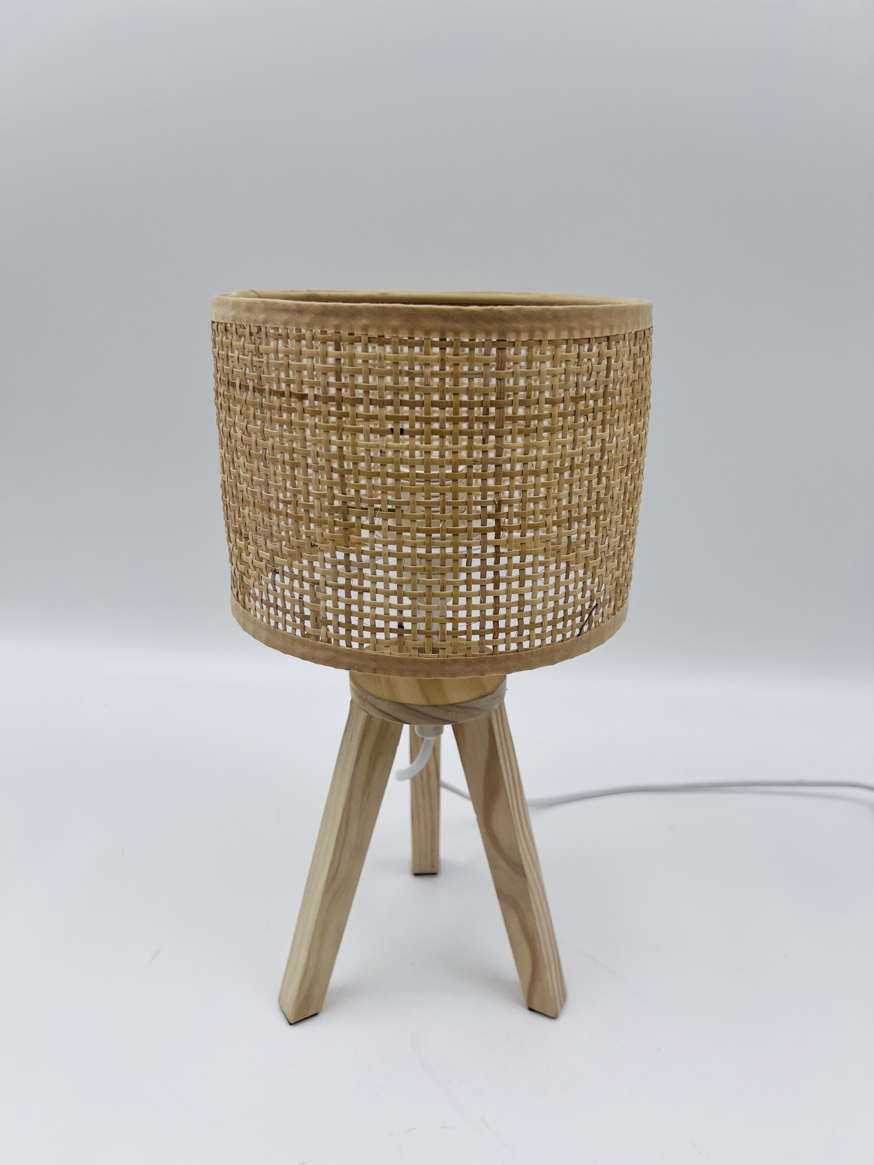 Bamboo decorative table lamp