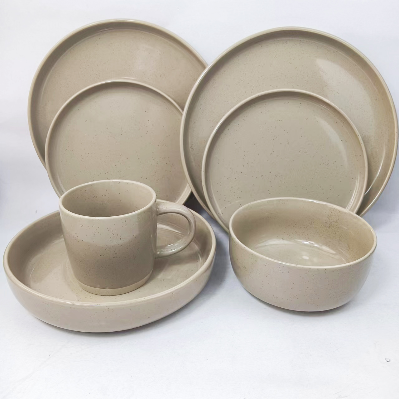 Hot-selling Noric Matte Ceramic Dinner Plate Bowl Mug Set with Black Sparkles