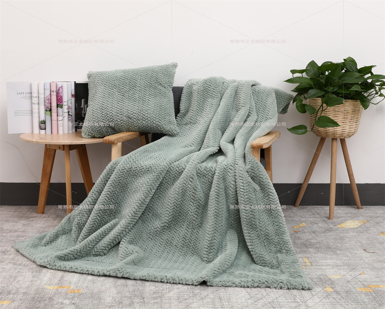 Woven blanket