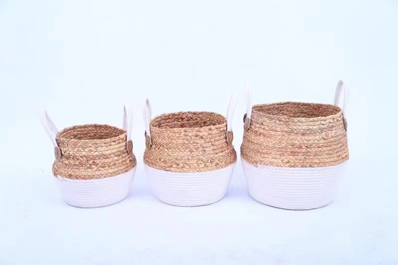 Straw basket