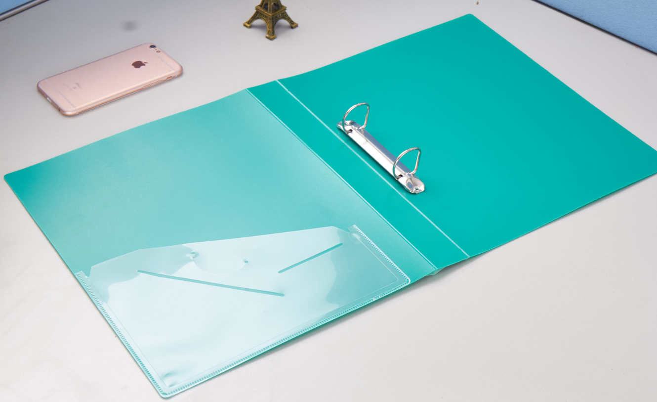 “O” binder with pocket