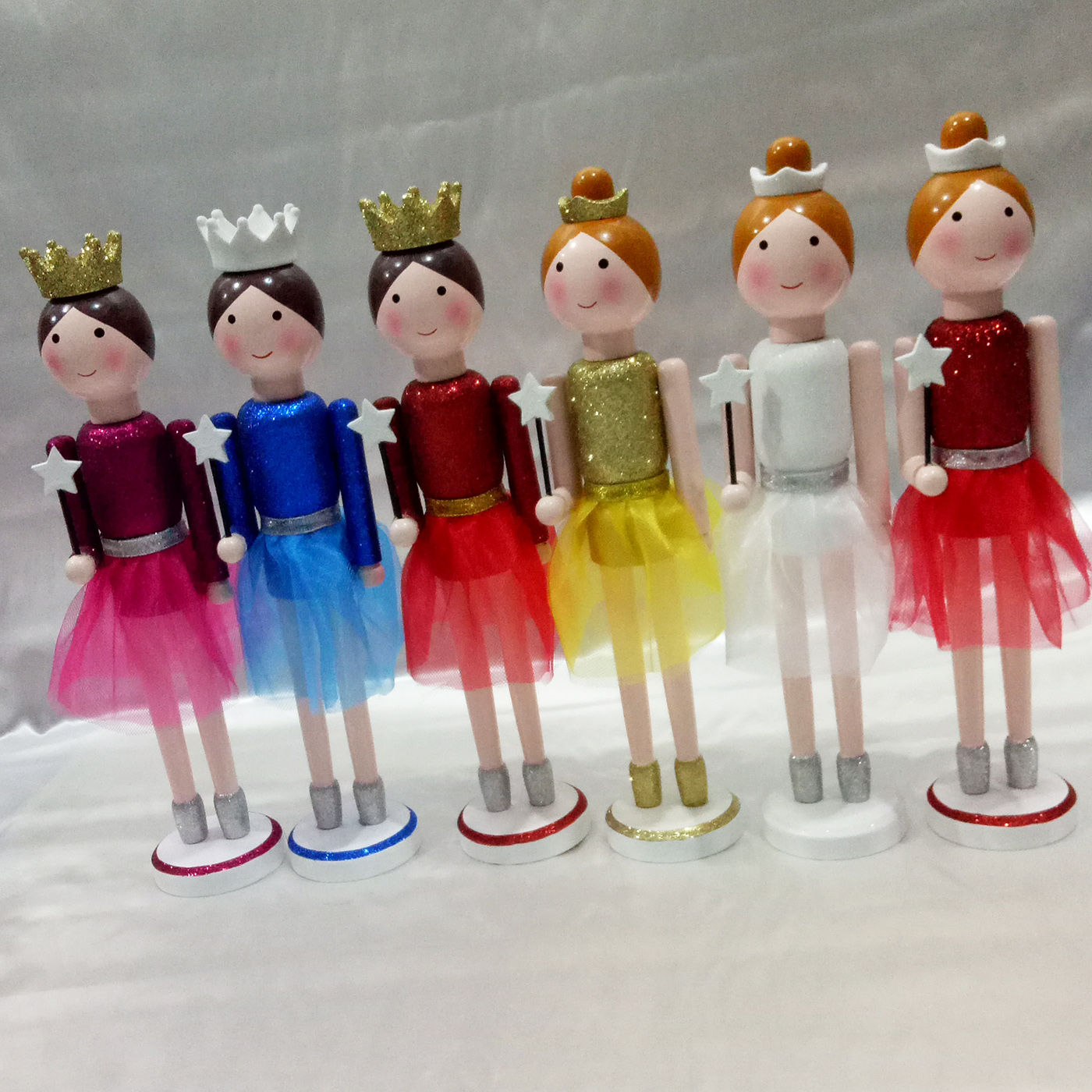 Customized Wooden Princess Nutcracker Golden Christmas Nutcracker Assorted Height Size Solider Dolls