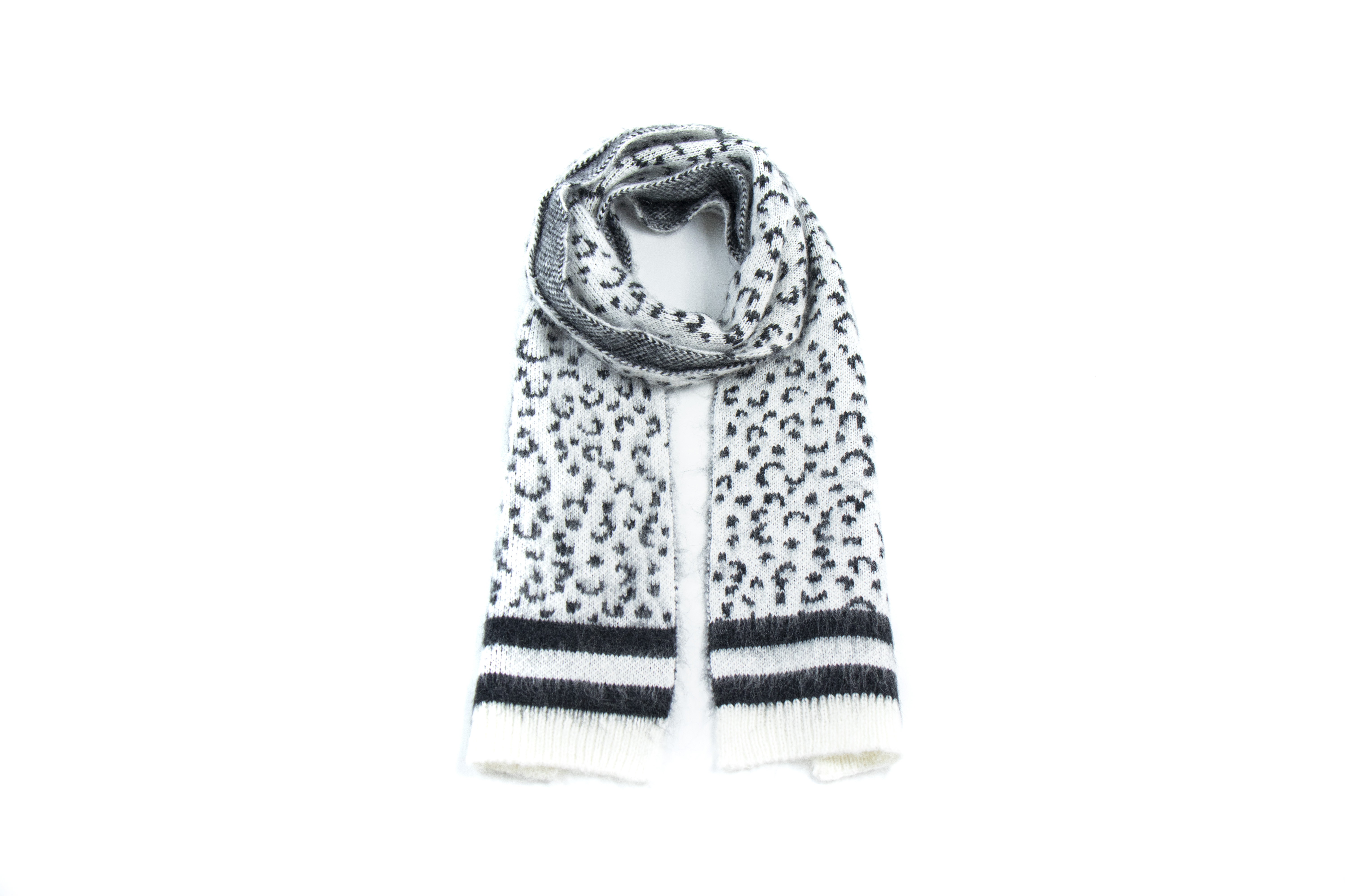 NTRX Acrylic Knitted Leopard Jacquard Scarf Warm Winter Scarf for Women