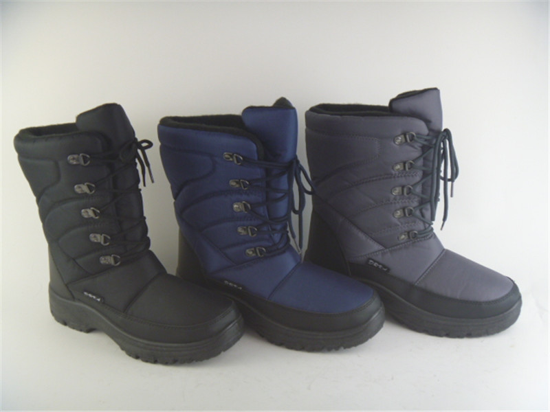 Waterproof injection molded snow boots