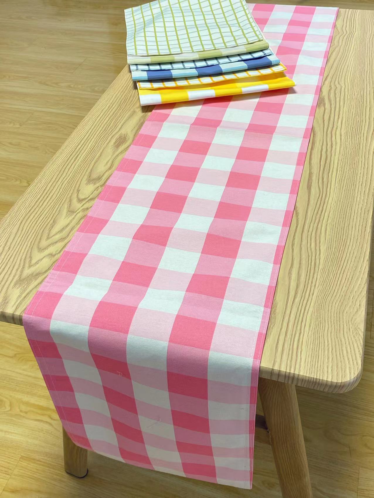Polyester Spun Printed Plaid Table Runner