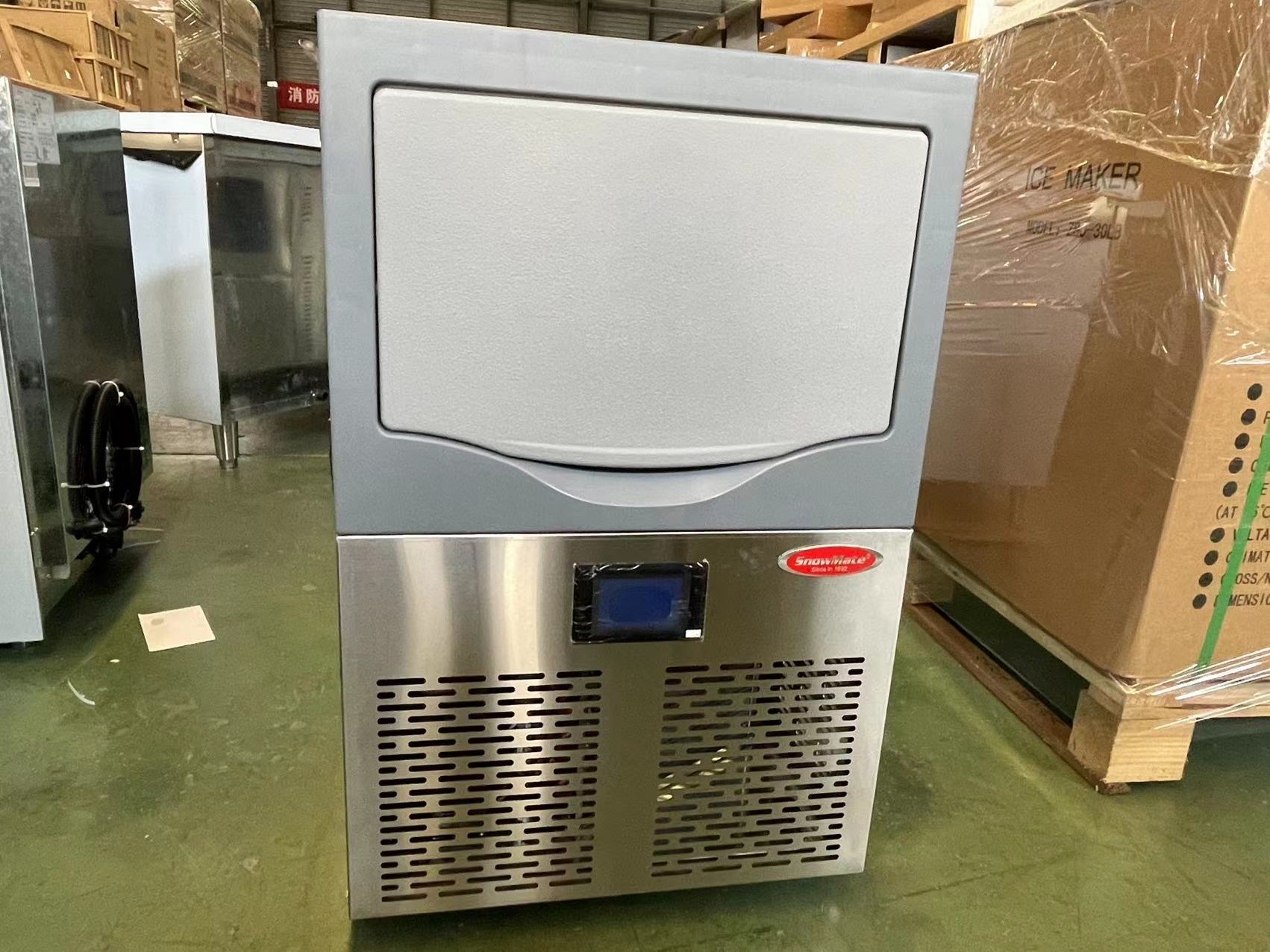 Undercounter Flow Water 30kgs Cube Ice Maker for Bar and Restaurant use