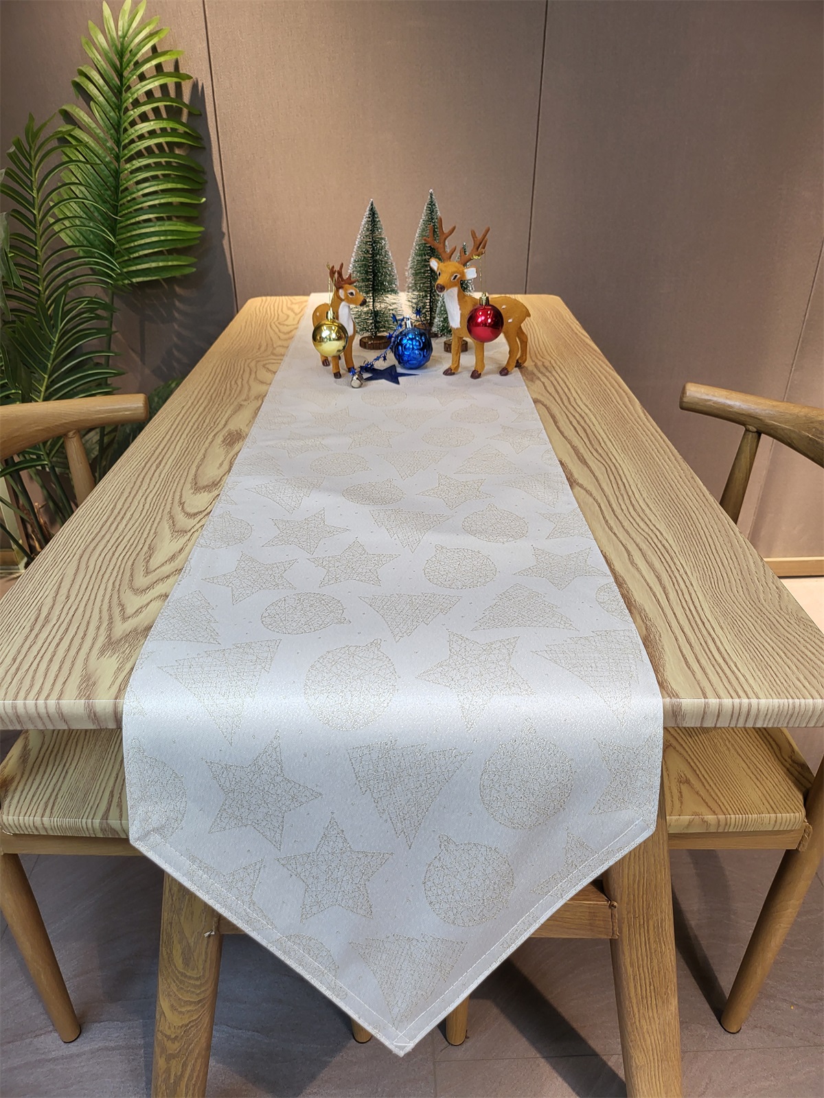 30%lurex And 70%polyester Table Runner
