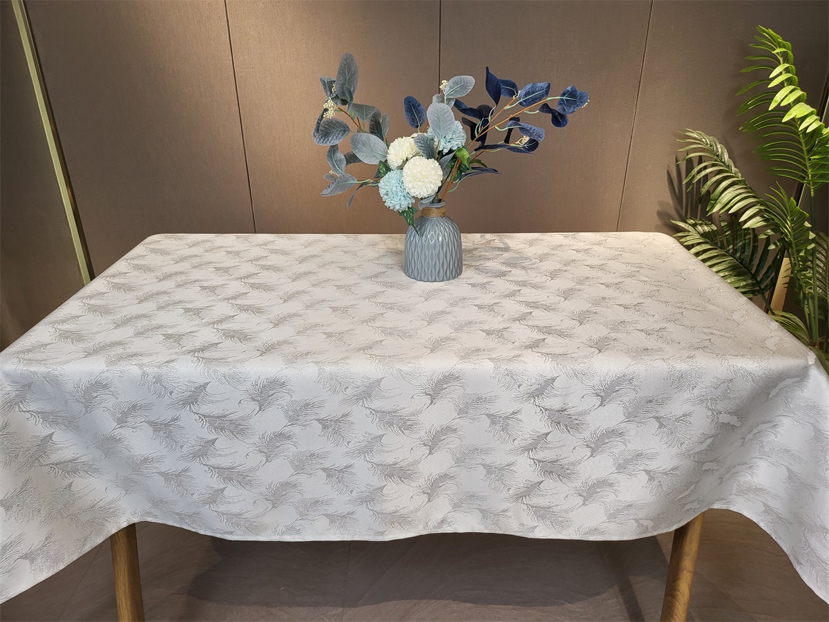 100%polyester tablecloth