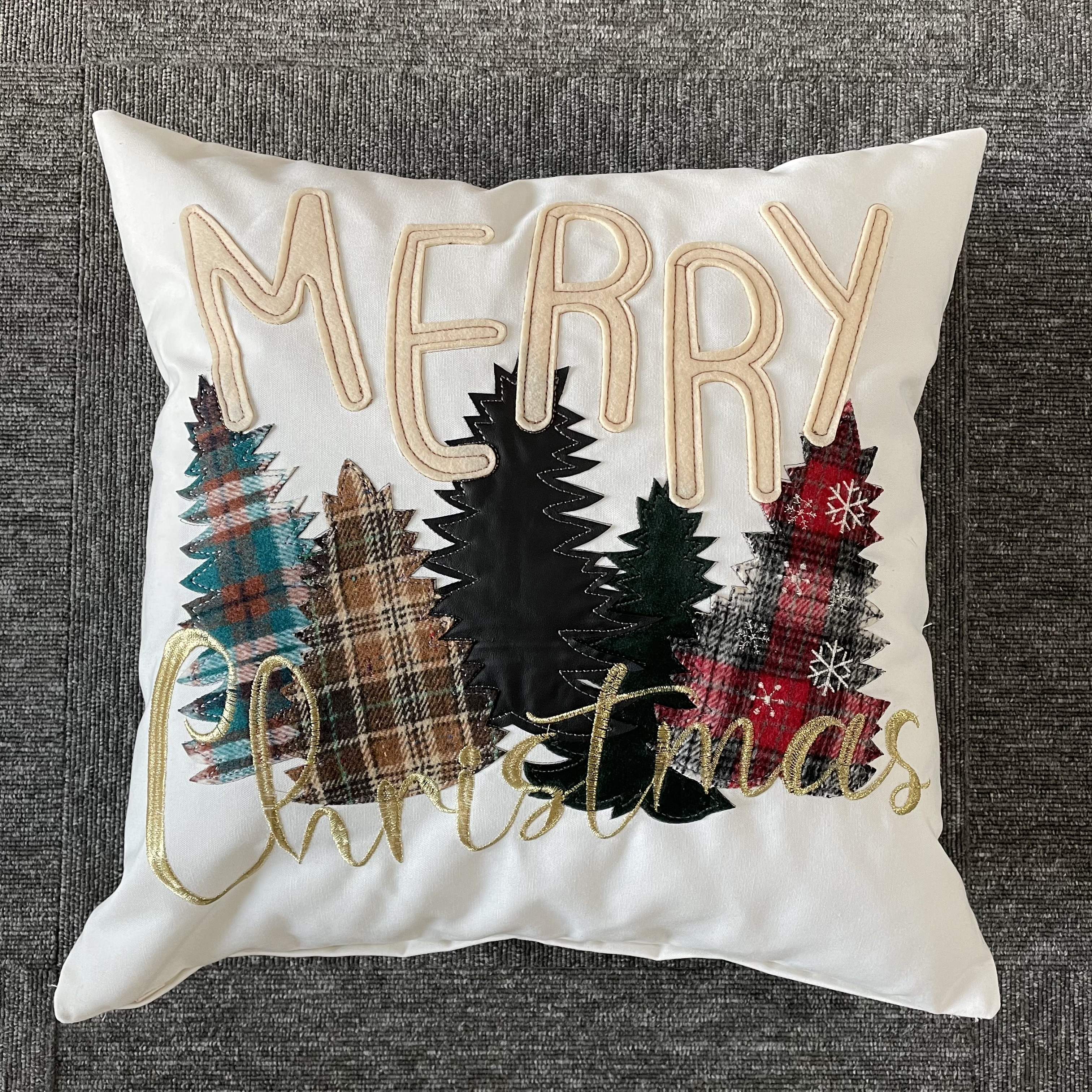 Patch ，embroidery cushion