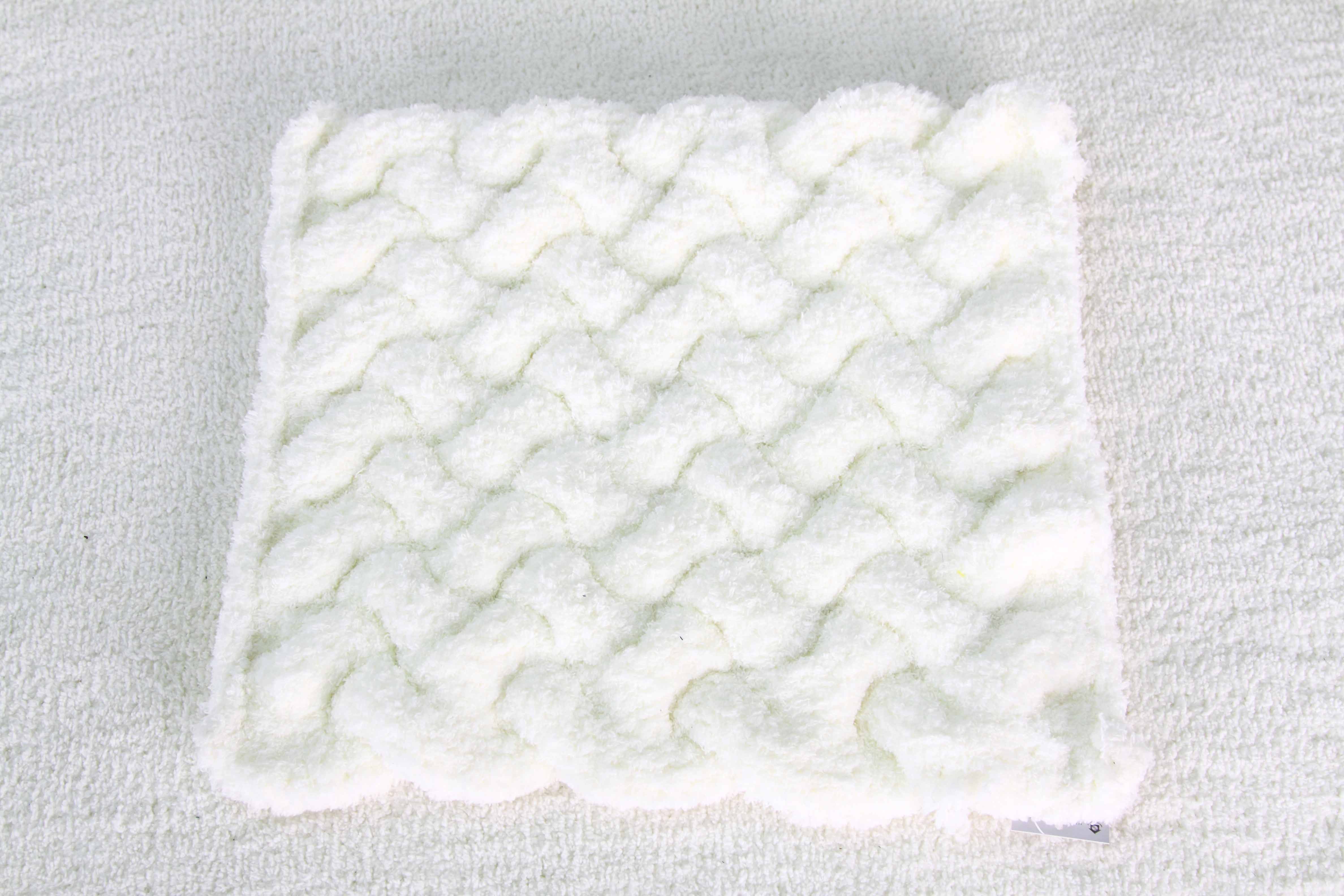 Mm22dm627 Throw
