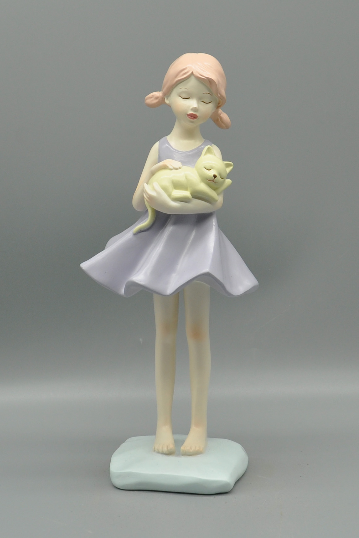 Polyresin figurine for home decoration