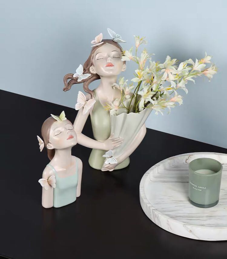 Polyresin figurine for home decoration