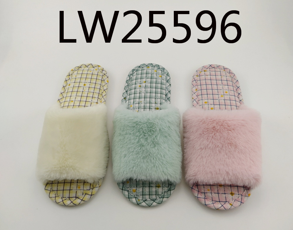 Indoor ladies slippers