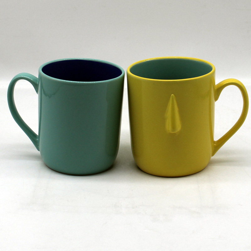 2tones color ceramic mug with embossed design