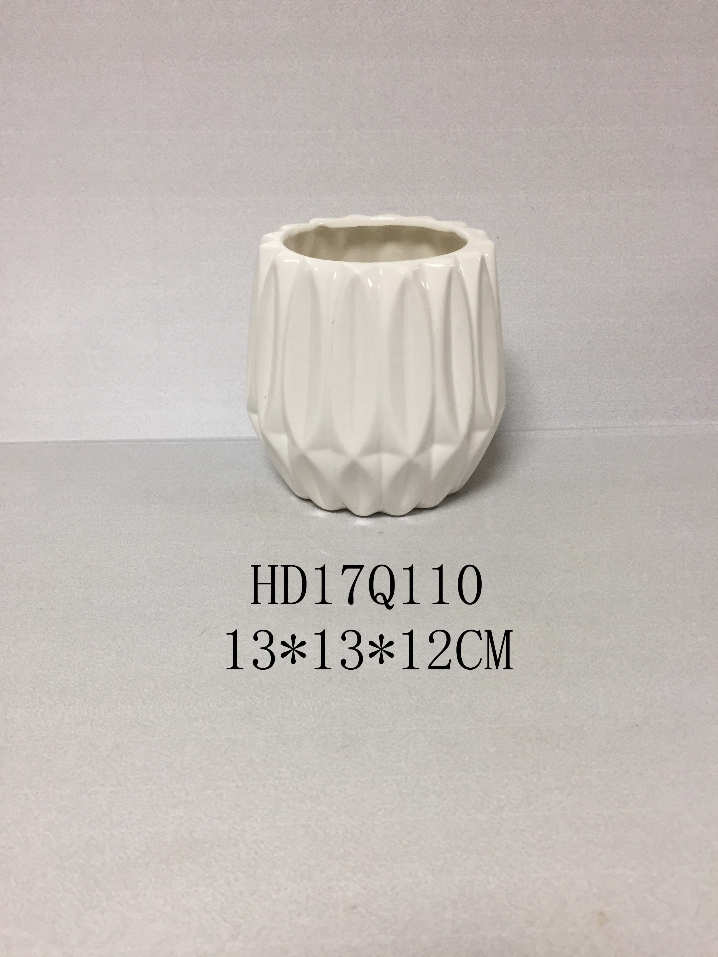 gometrical design ceramic plant pot