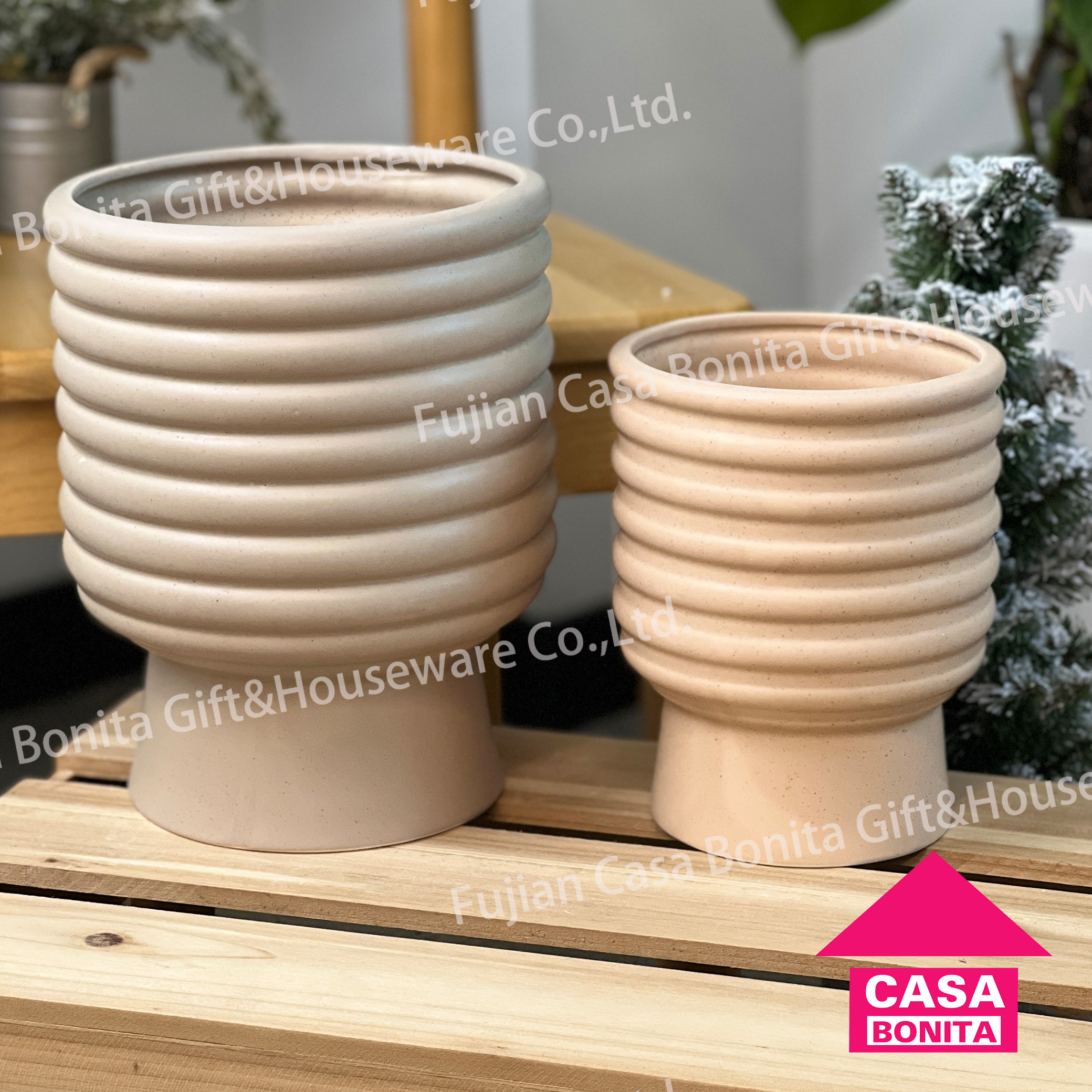 Ceramic flower pot decoration