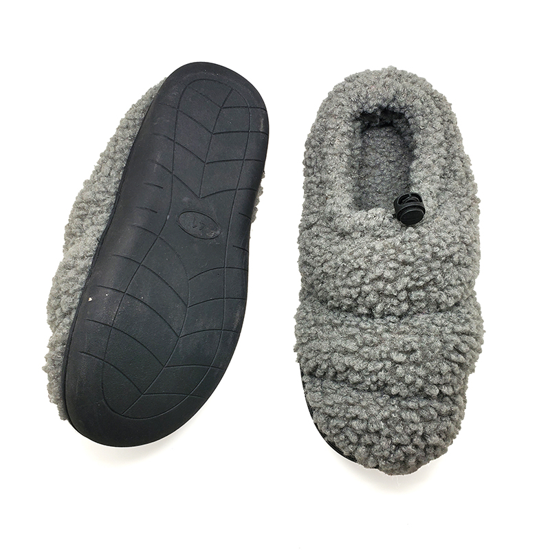 Men's plush slippers