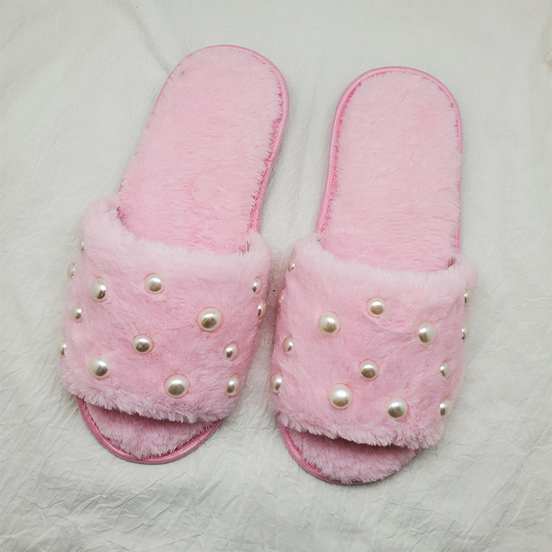 Women's plush slippers