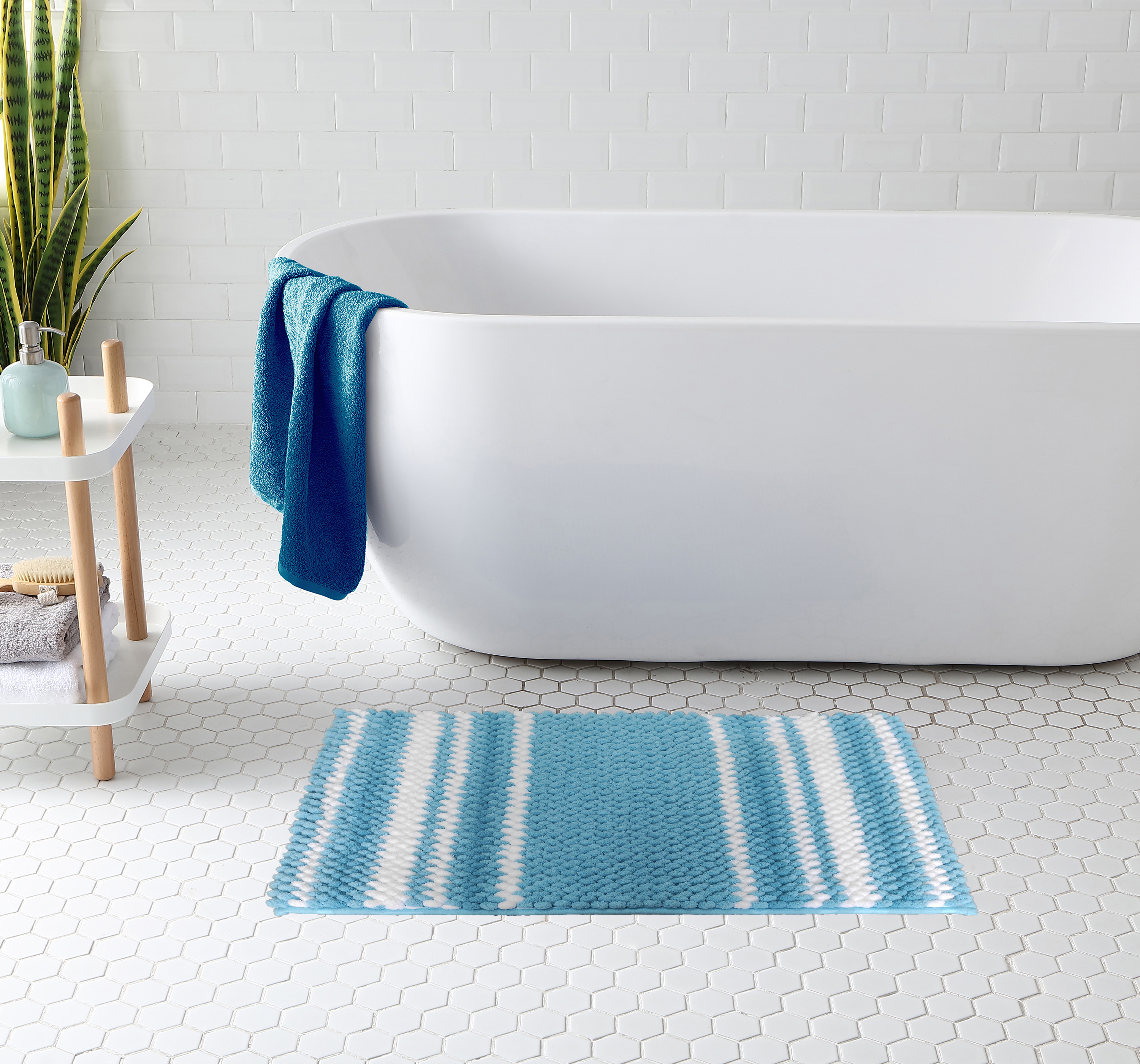 Chenille bath mat