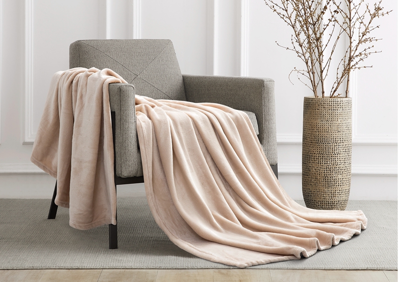 Solid Flannel Blanket/Throw