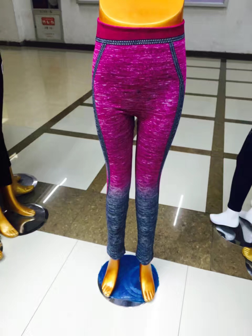 NANCHANG BAIYIN CLOTHING CO.,LTD – vestido de noche 3