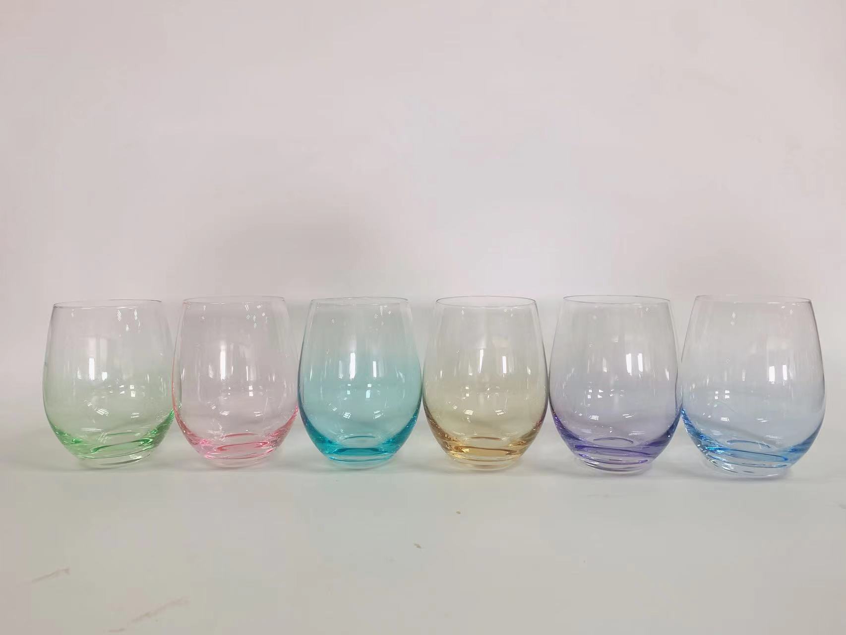 Wine glass with multiple color