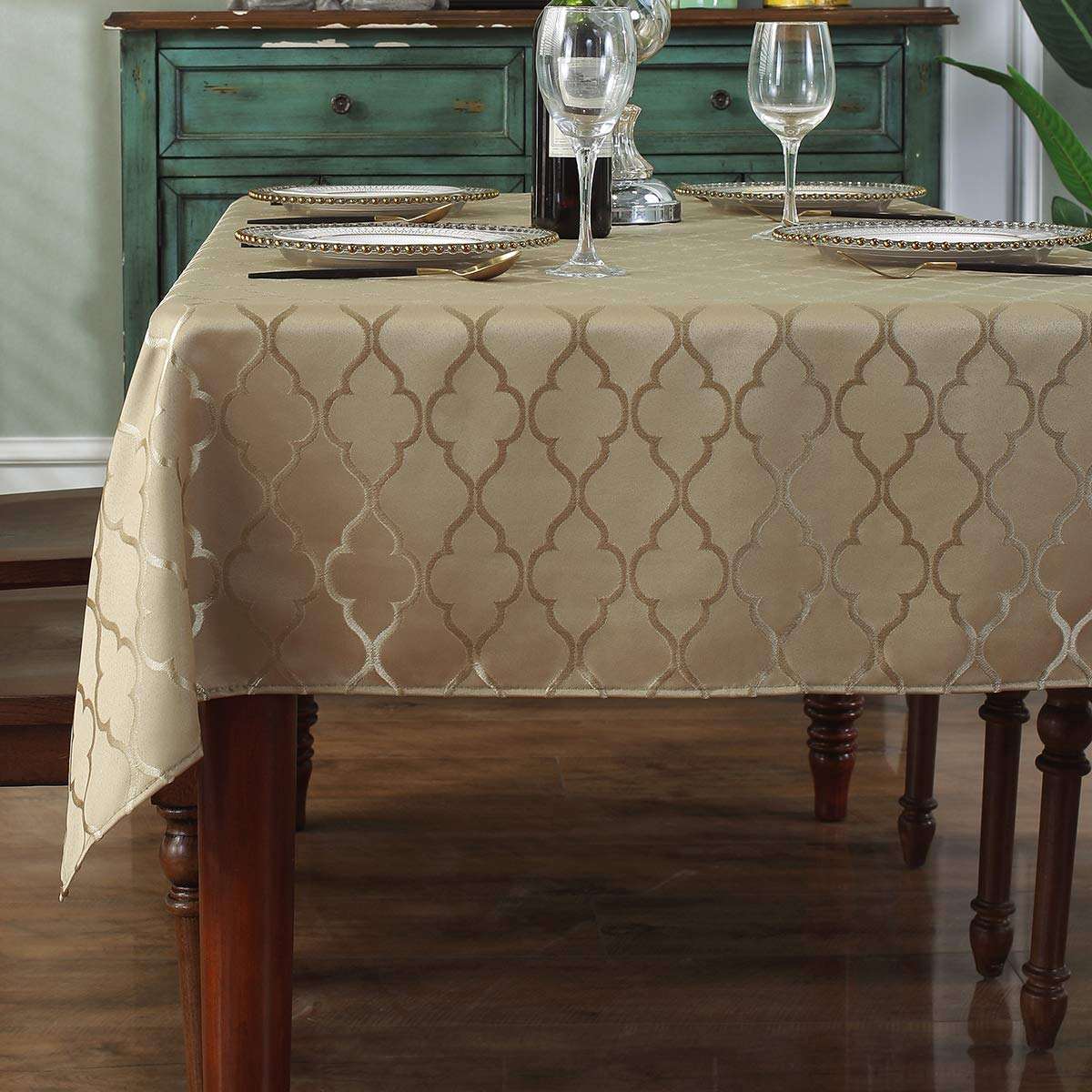 Jacquard Table Cloth