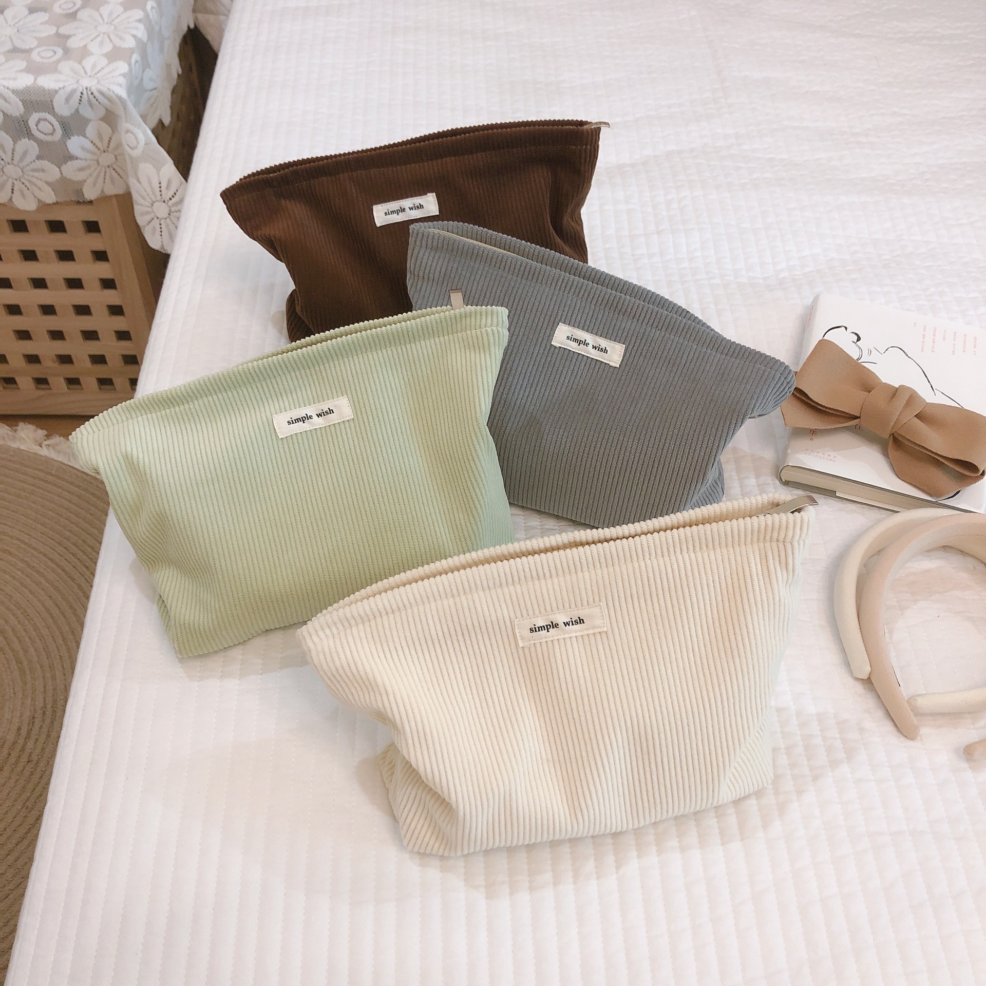 Solid Color Women Corduroy Cosmetic Bag Travel Makeup Custom Logo Promotion Gift Cosmetic Pouch