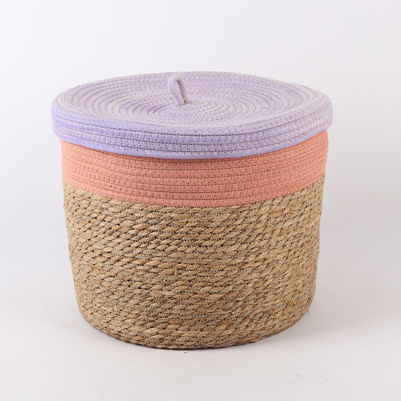 Mat straw basket