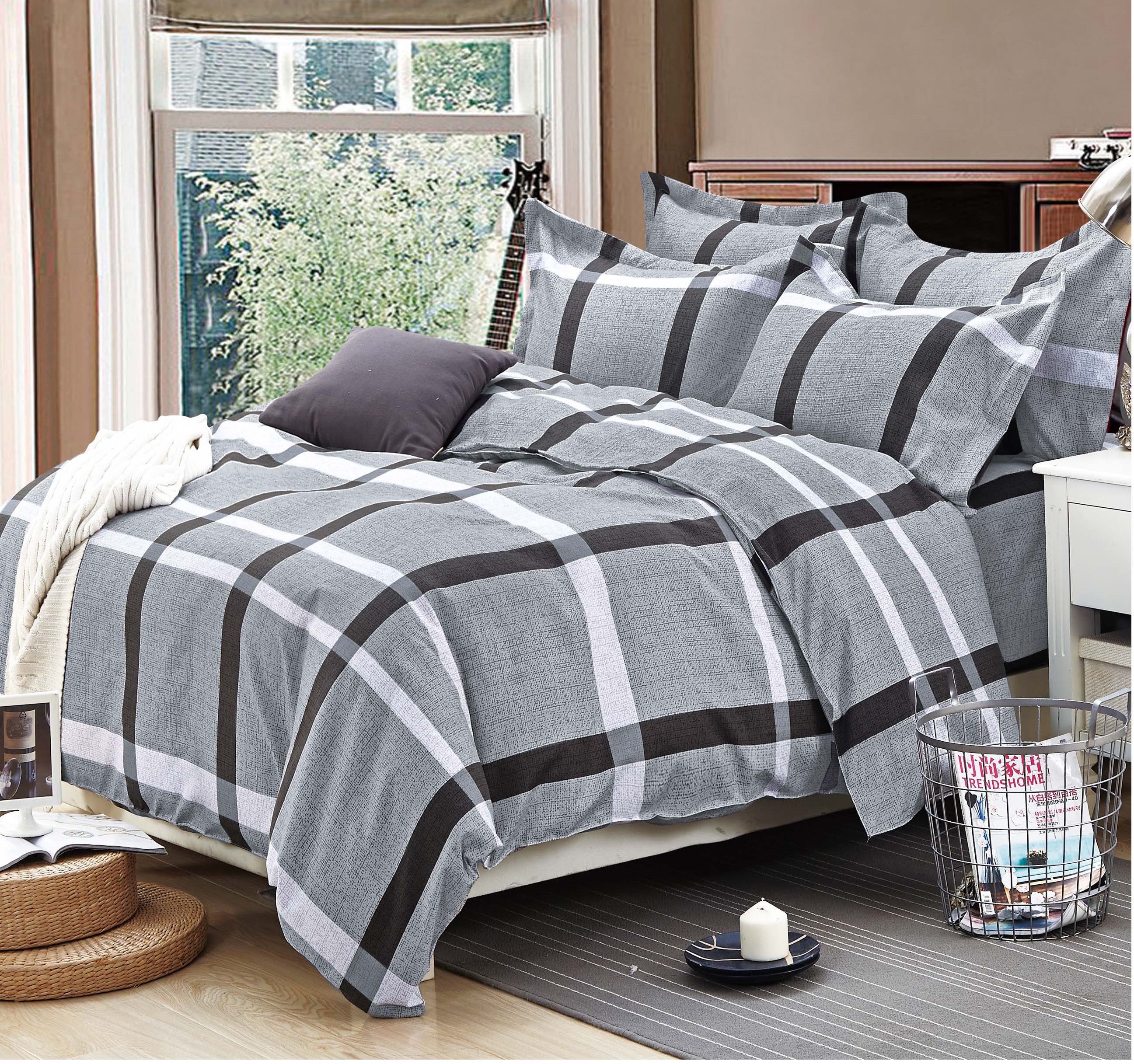 Grid printed microfiber duvet cover set