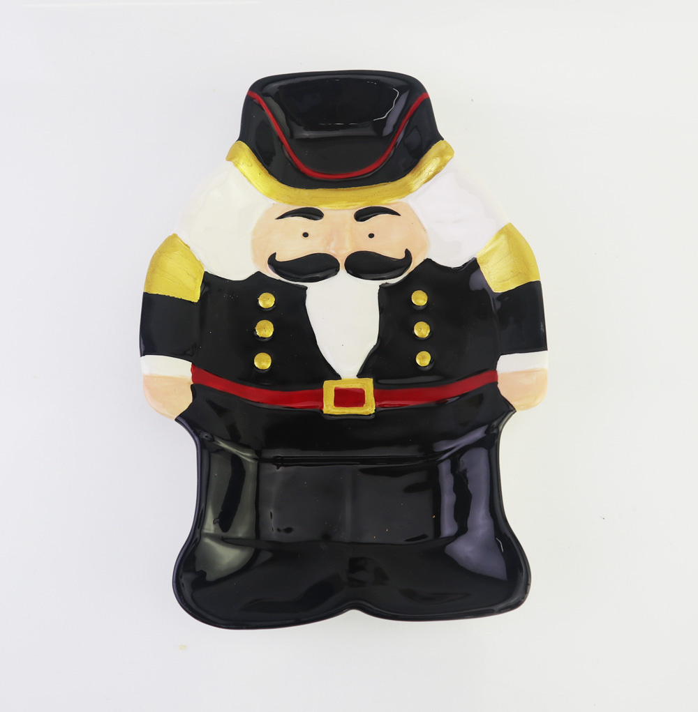 Nutcracker plate