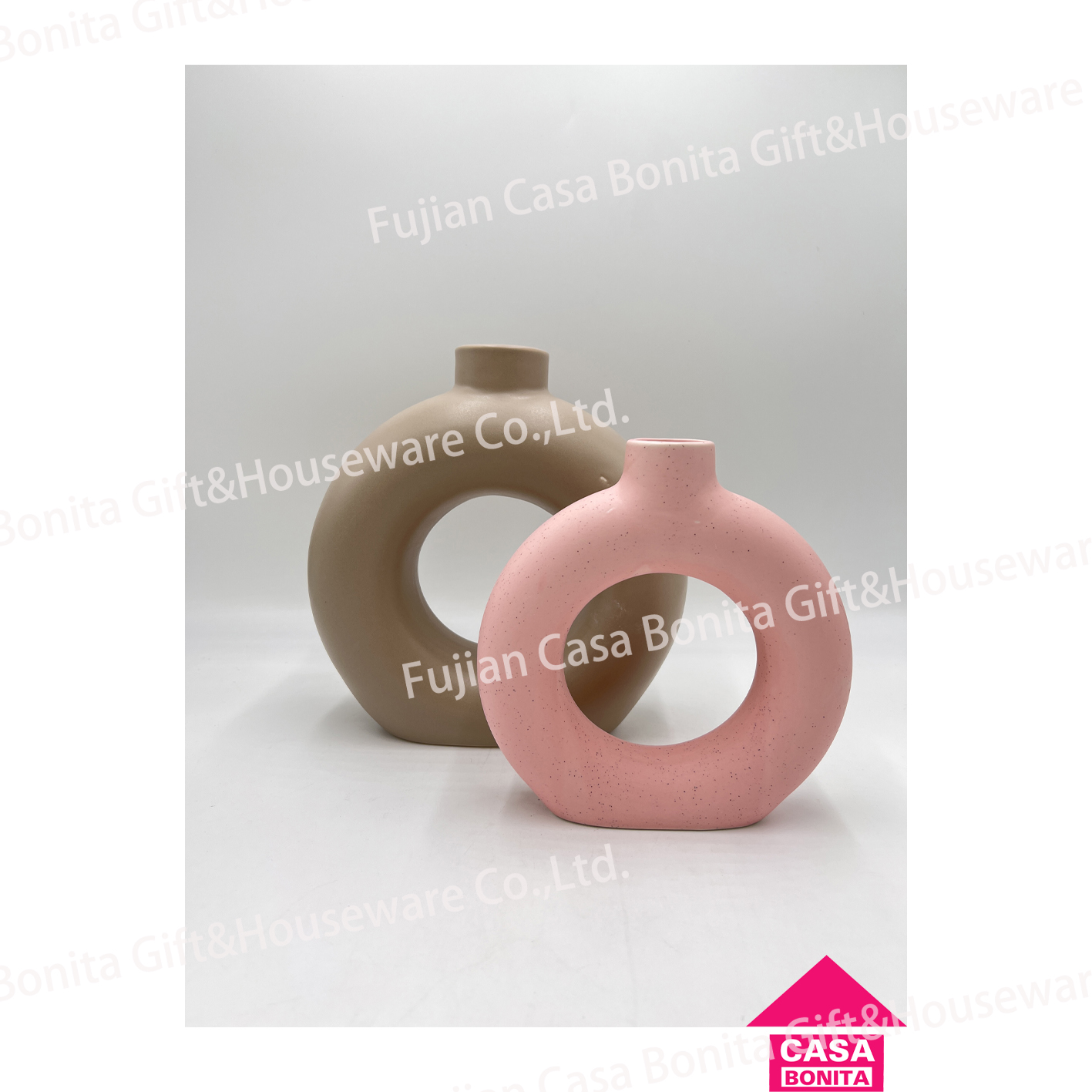 Doughnut simple vase arrangement