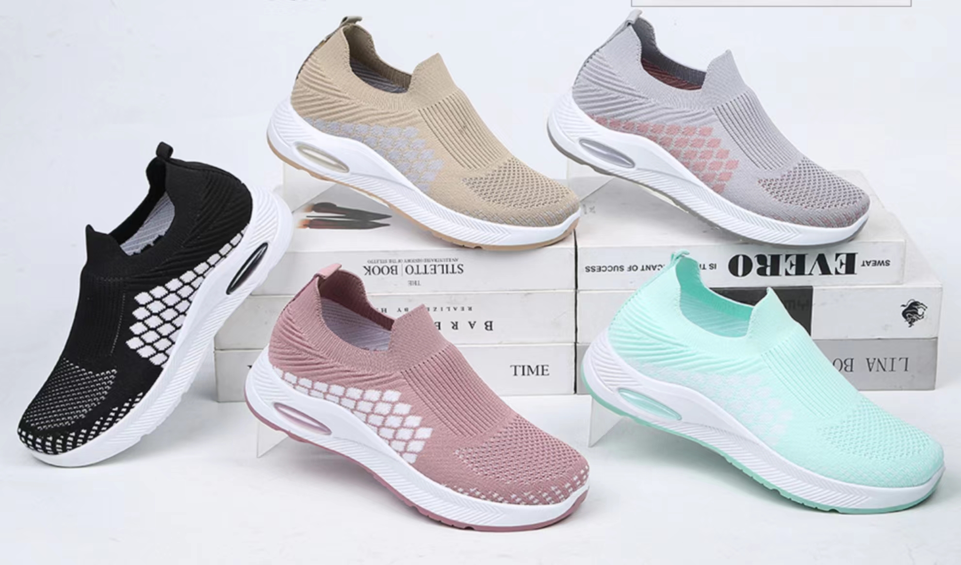 Ladies Sports Shoes